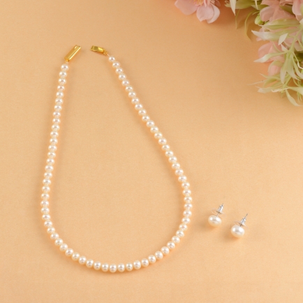 Elegant White Pearls Necklace With Earrings Stud