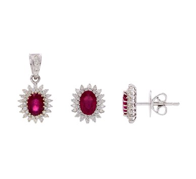 Ruby & Diamonds Sunlit Earrings & Pendant Set