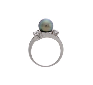 Pearl & Diamond Finger Ring